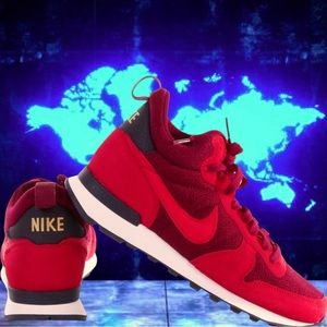 NIKE Women's Red INTERNATIONALIST Mid Running Shoes 683967 600 Size 10